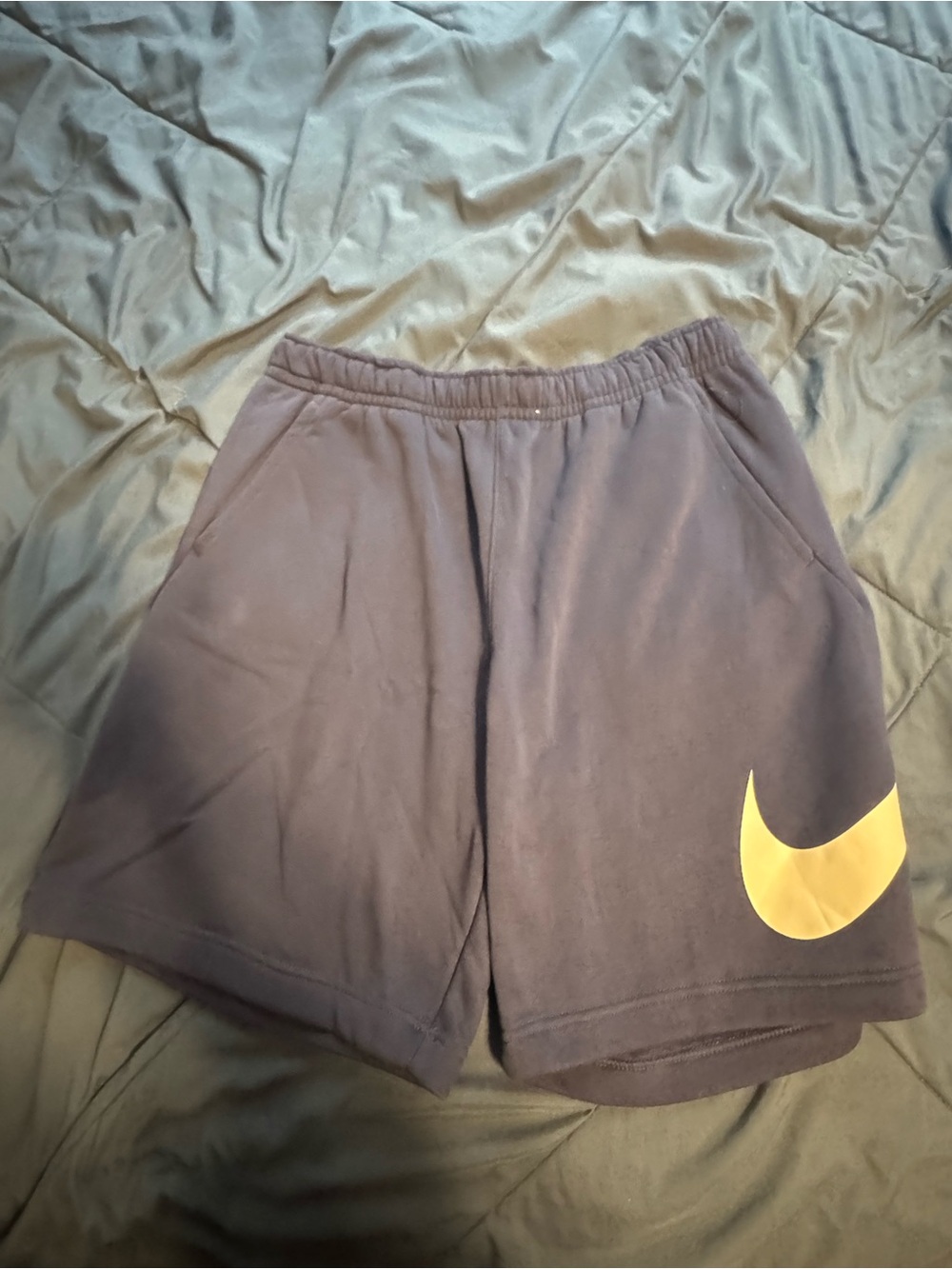 Nike Men’s Navy Shorts Size Large